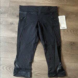 Lululemon Athletica Black Cropped Leggings with Mesh Accents